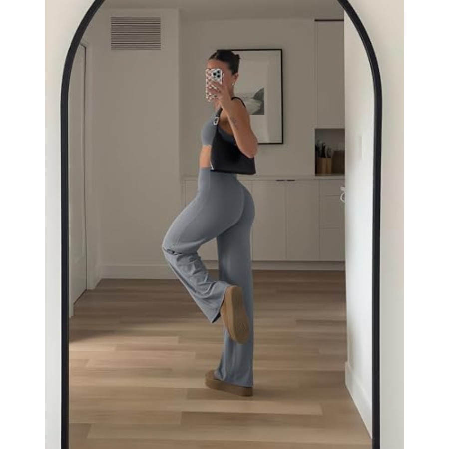 SoftMotion Straight Leg Bottom - Yoga Fitness Leggings のレビューと価格