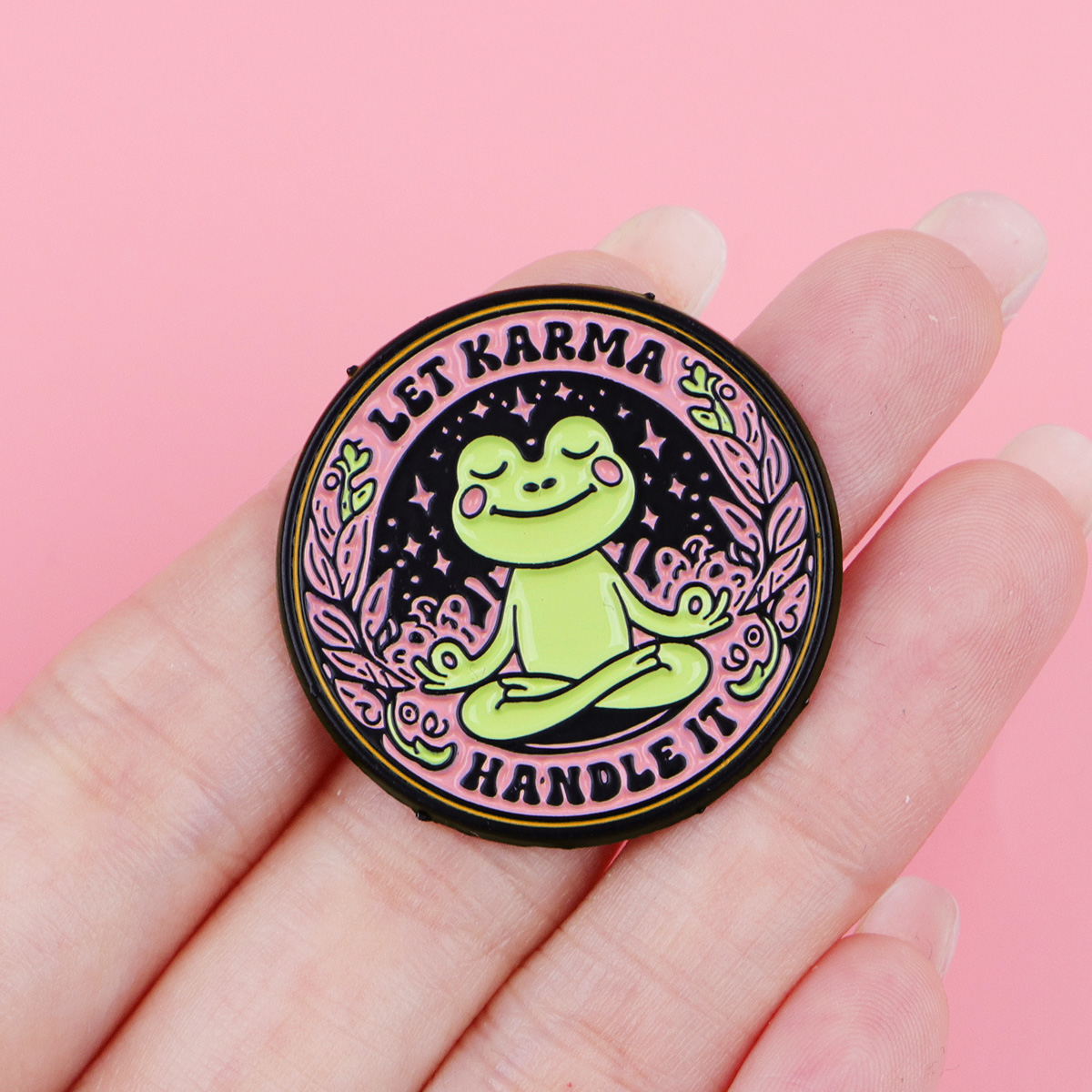 Yoga Frog Enamel Pin LET KARMA - Yoga Fitness Model のレビューと価格